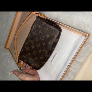 LV POCHETTE ACCESSORIES NM✨